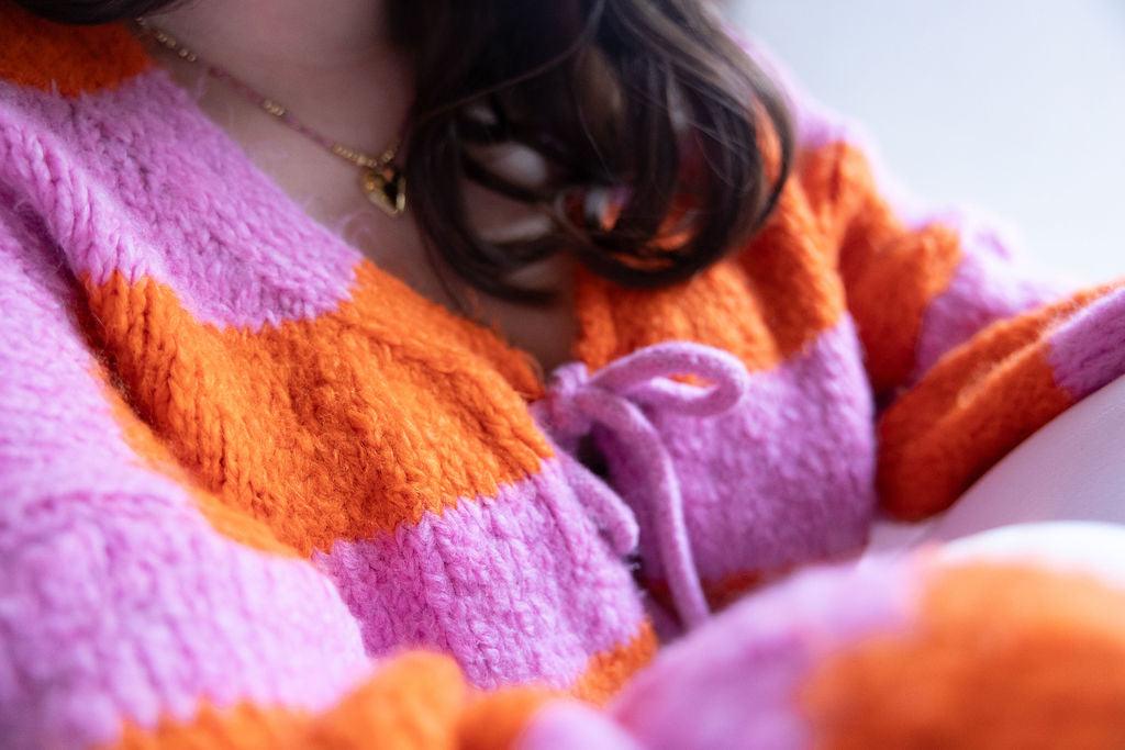 Damenpullover mit V-Ausschnitt in Pastell- und Knallfarben – ideal für Frühling und Sommer, stylisch und bequem