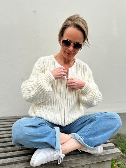 Strickjacke Bomberstyle