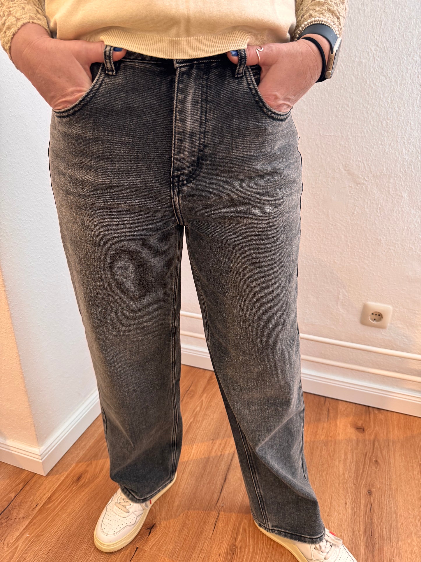 Barrel Fit Jeans