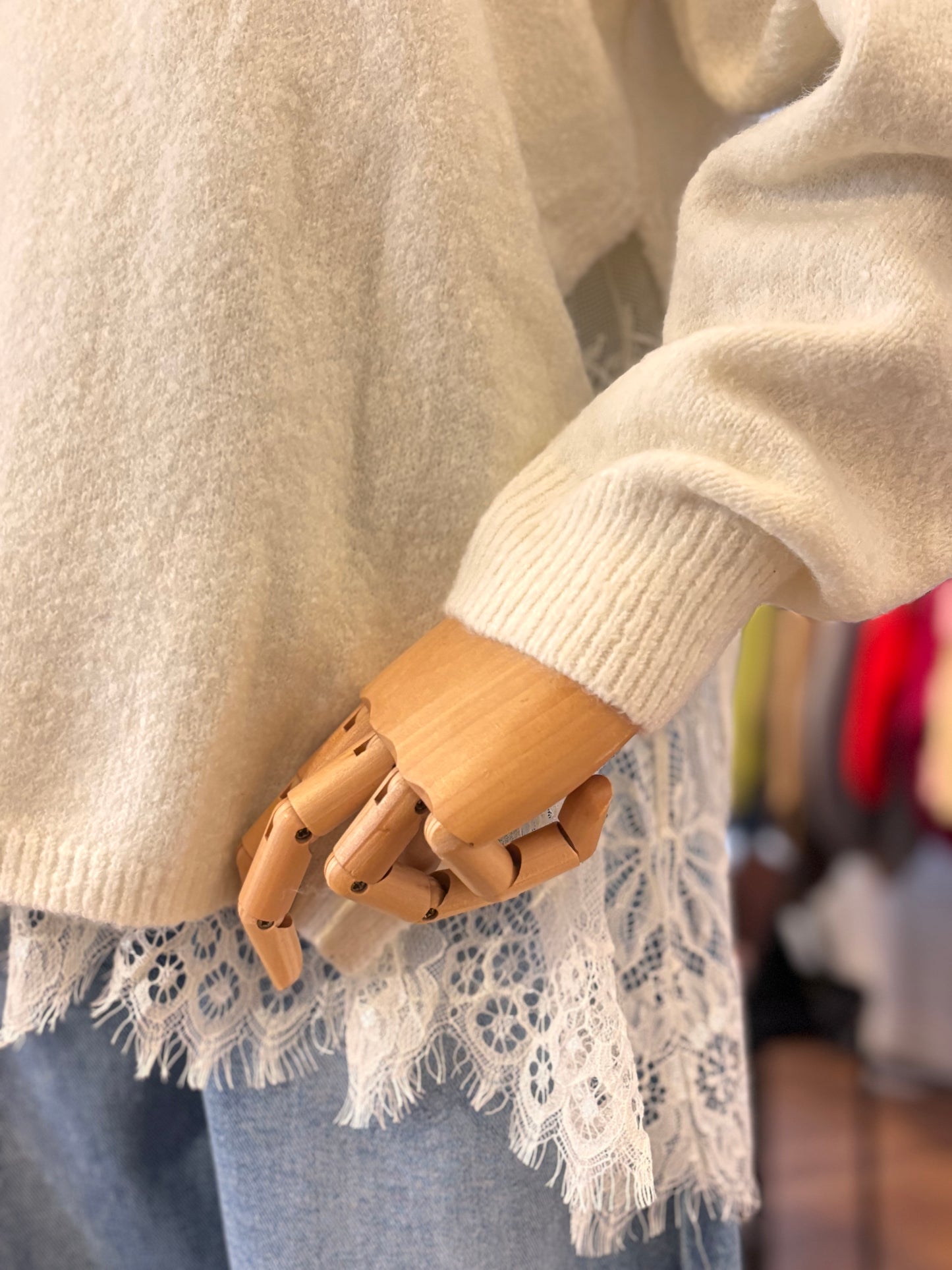 Strickpullover mit Spitzen-Detail