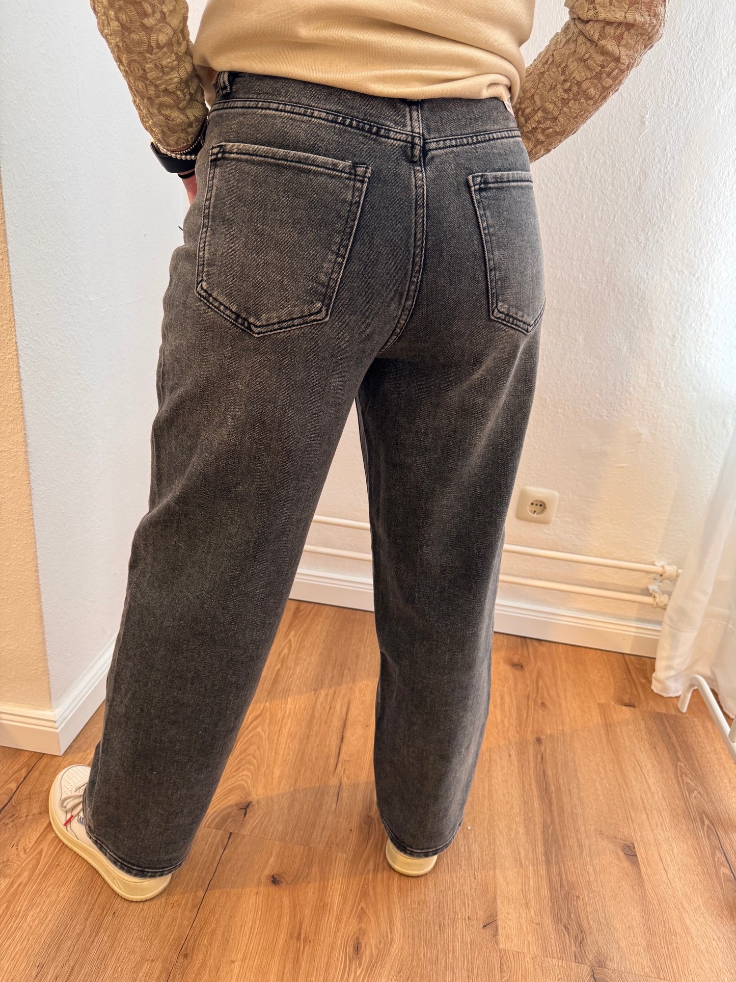Barrel Fit Jeans